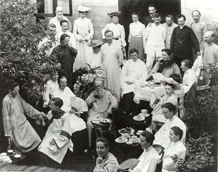  Taylor avec ses collègues, 1905.