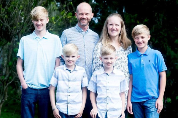 Jonathan & Jenny Moe